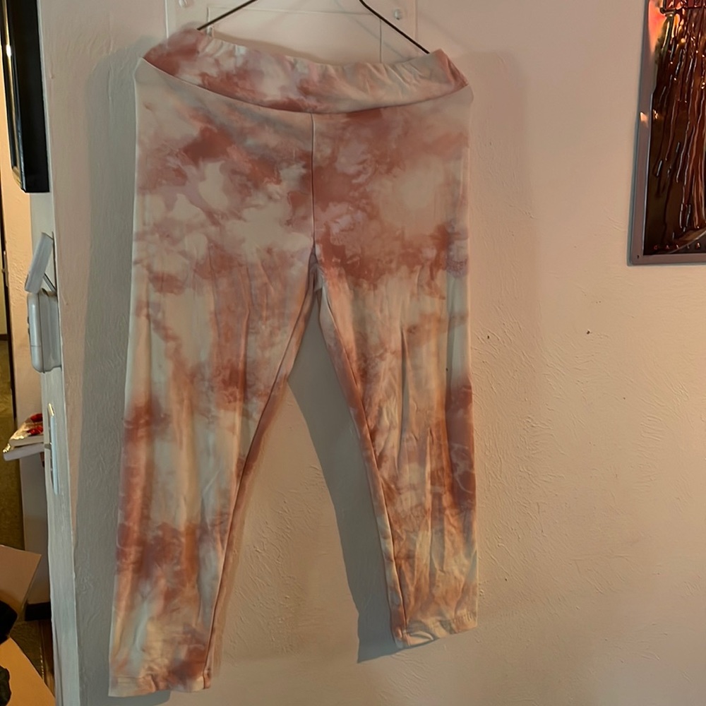 Time and tru crop leggings 3/4 length